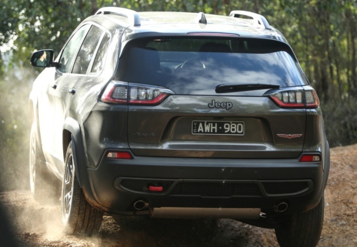 SUV不能越野？盘点四款越野型SUV，四驱性能出色，不输硬派越野
