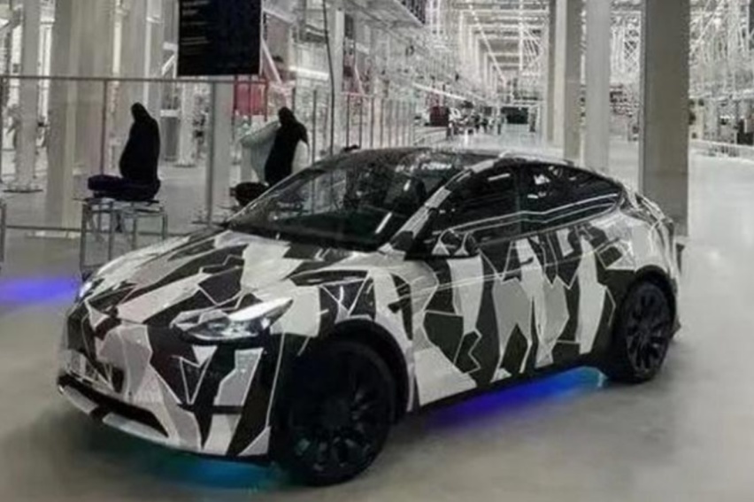 特斯拉“Model 2”实车现身，两厢小钢炮造型，或低于18万元？