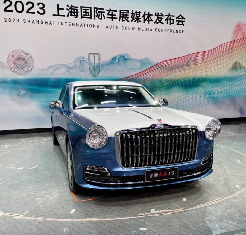全新红旗L5亮相：首搭4.0T V8动力，采用双色车身+超大连屏内饰
