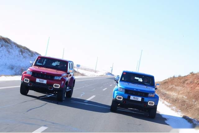 BJ40刀锋英雄焕新2.3T发动机，专业越野的讲究就在分毫之