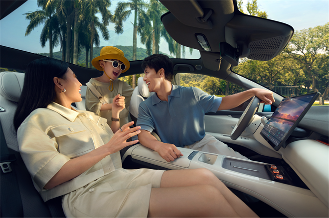特斯拉遇到对手了？深蓝L07：20万内最强智能轿车！