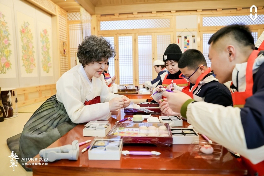 趣无界丨冰雪智驾 趣探边境民俗风情