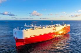 比亚迪2025年年报出炉：营收、净利润、研发稳居行业第一