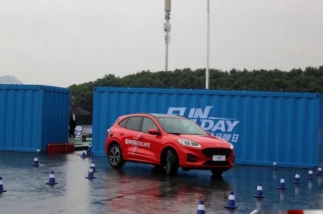 想买辆合资四驱SUV，这几款车终端优惠给力，裸车价不到20万