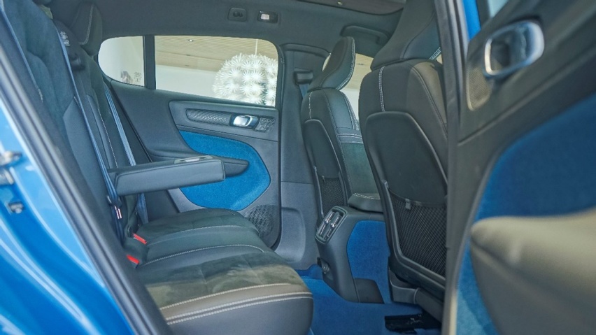 实拍4.7秒破百豪华品牌SUV，预售价仅26.7万起？