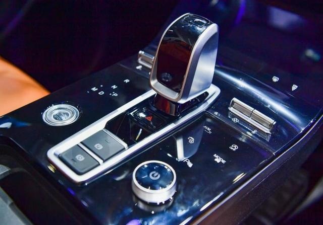 奇瑞瑞虎8 PLUS PHEV内饰曝光 科技感与实用性俱佳