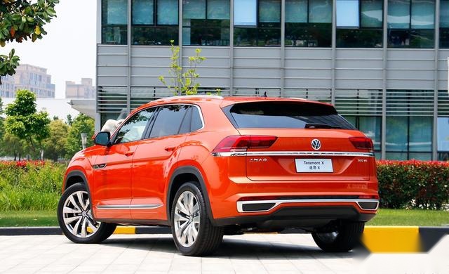 32万起的大众轿跑SUV，2.5TV6+四驱可选，后排5个座