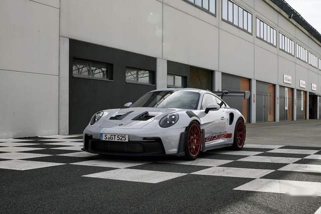 可上路的赛道利器 保时捷911 GT3 RS将5月24日公布售价