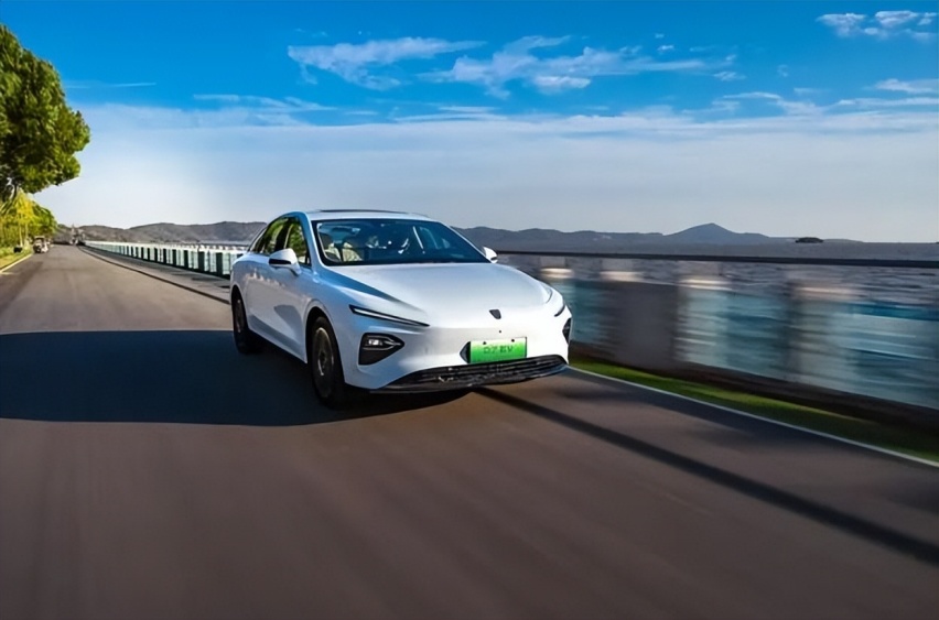 试驾上汽荣威D7EV/DMH：荣威D系列漂亮的第一仗