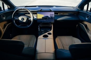 路特斯 Eletre R+问鼎浙赛SUV及纯电车型圈速榜