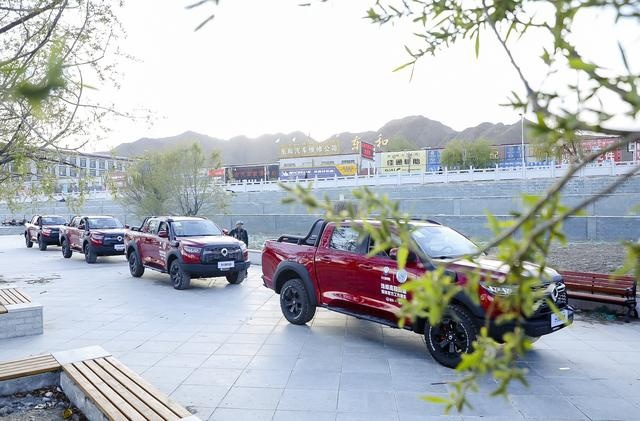 助力攀登珠峰,2.0T+8AT+三把锁,长城炮领跑高端皮卡