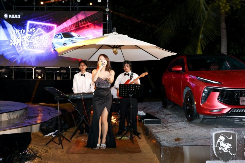 潮咖齐聚喝彩周年,风行品牌之夜暨粉丝周年庆典演绎潮酷盛宴