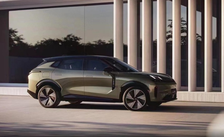 25万预算买中型插混SUV，领克08和比亚迪唐该怎么选？