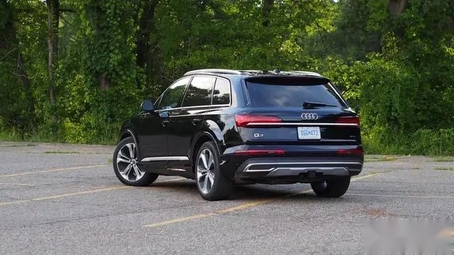 2020款奥迪q7 算得上标准的豪华7座suv 爱卡汽车爱咖号