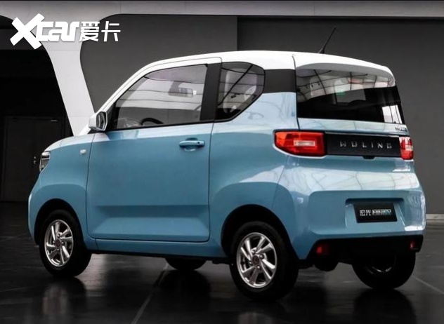 上市半年卖了15万辆，宏光MINI EV推出纪念版，外观很有