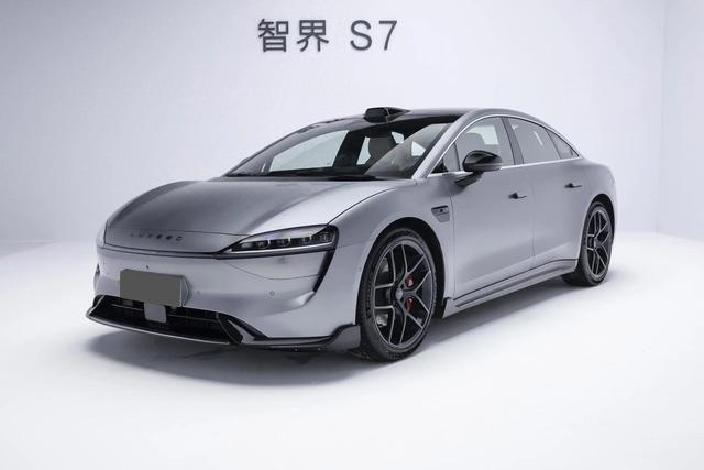 预售价25.8万元起，智界S7开启预售！产品力如何？