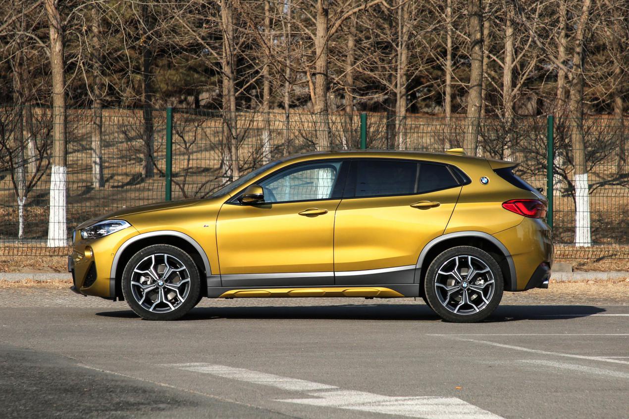 ���RX2�����µ��I��SUV�����p�r�У��ۃr����30�f��