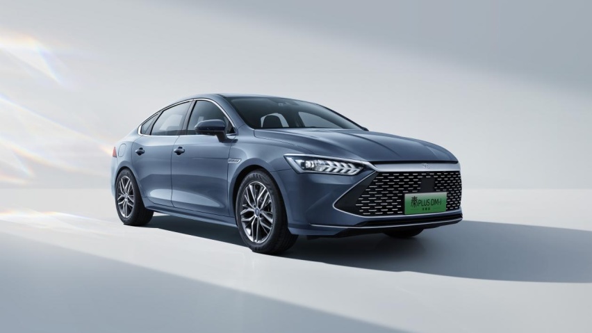 最便宜的新能源三厢轿车 比亚迪秦PLUS荣耀版上市 7.98万元起