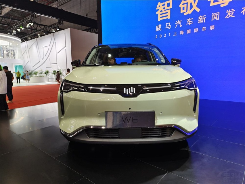2021上海车展：配无人自主泊车系统，威马W6实拍