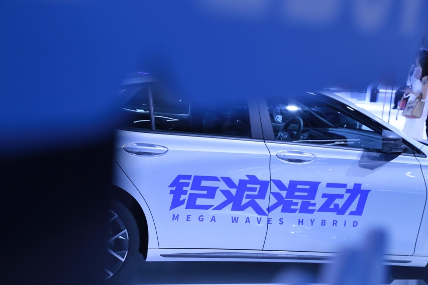 探馆丨影豹混动版：最长续航1537公里，年轻人首选混动都市轻跑
