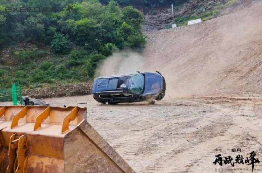 翻滚不够还要实弹射击？星途揽月的车身究竟还能承受多大的“伤害”？