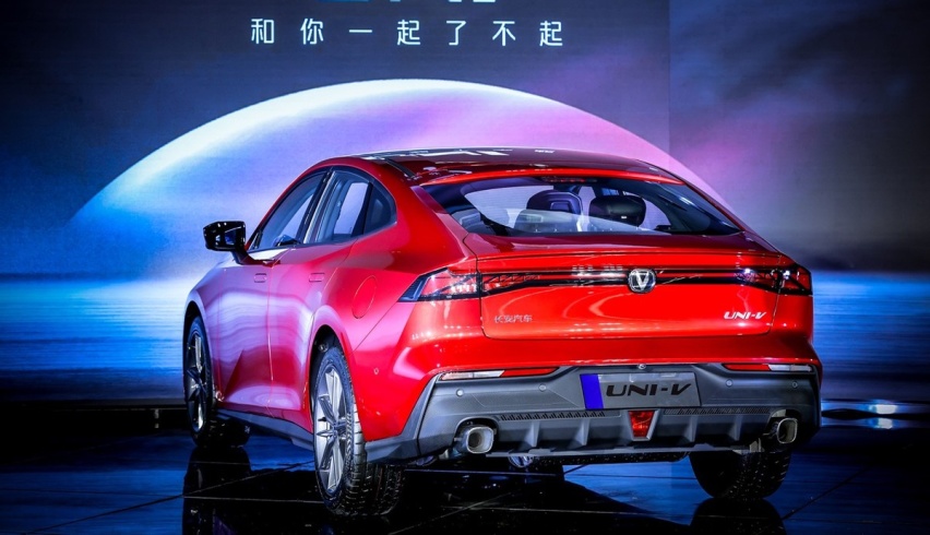 升降尾翼、赛道模式，长安UNI-V真·运动轿跑来了