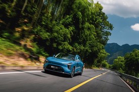全新智己LS6技术突围 19.79万元起 恒星增程技术加灵蜥数字底盘2.0