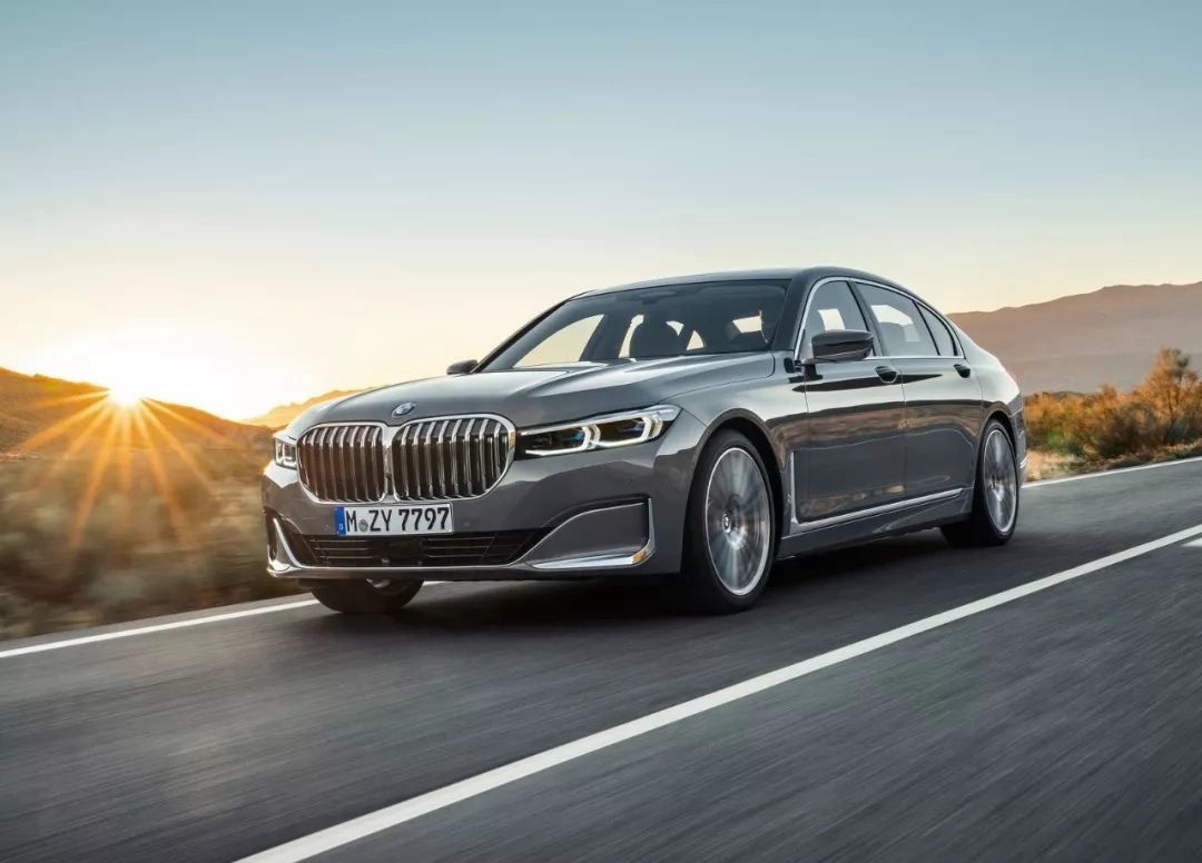 新BMW 7系上市！科技、智能、驾乘全面提升！真香！