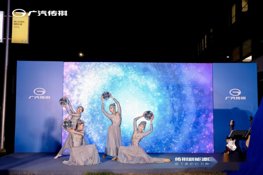 做最懂中国家庭的MPV 传祺新能源E8满电满爱榕城交付