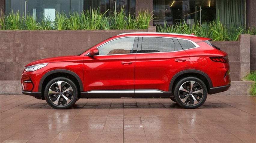 比亚迪宋PLUS EV：保险上涨12%，赶上一年保养费用？