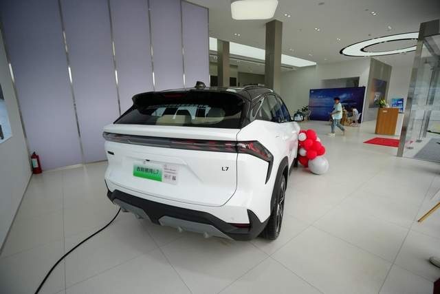 定位中高端插混SUV 京诚跃银河体验中心探店银河L7