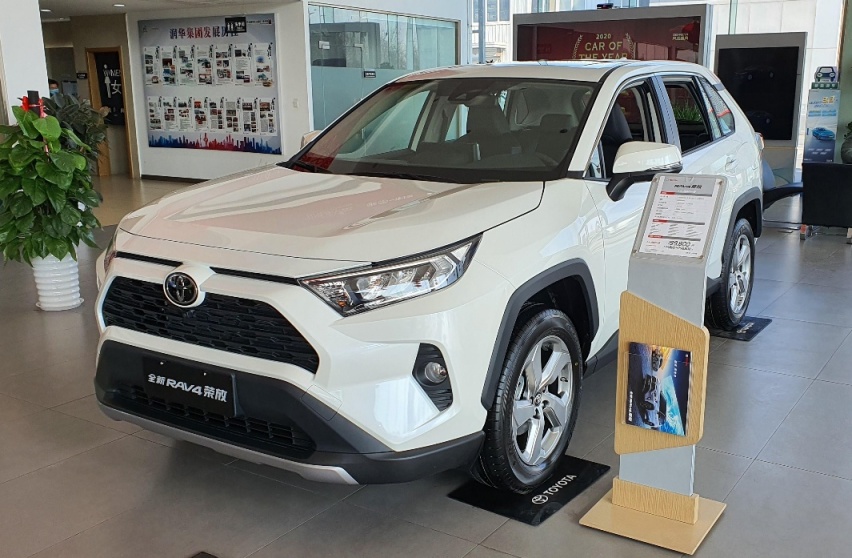 比空间、比动力、比智能，标致新5008对比丰田RAV4荣放如何选？