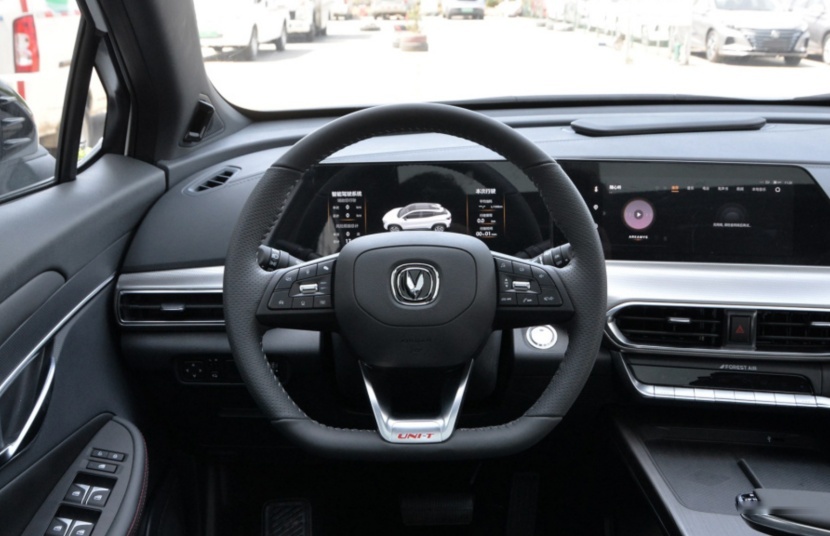 8万的“廉价”家用SUV，竟能和思域拼加速？