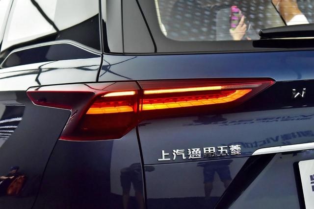 五菱售价最贵的车！新MPV五菱凯捷哪款值得买？