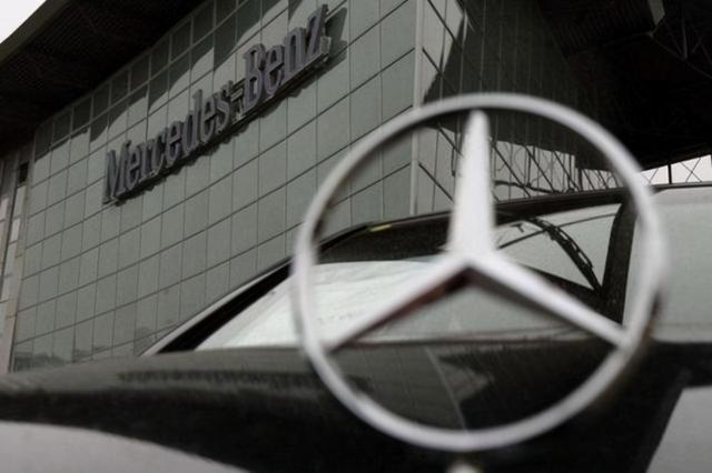 续航将超过1000km，奔驰一口气发布了三款新能源卡车