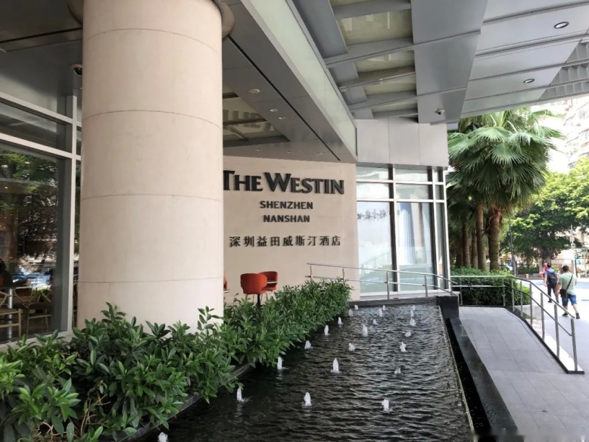 两天中短途周末，纯电出行会遇上哪些障碍？丨微蓝6