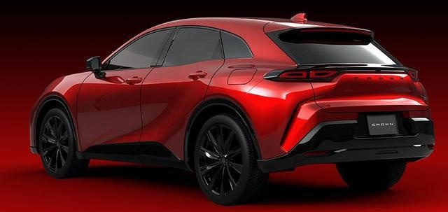 一口气发布四款新车，第十六代丰田皇冠来袭，还会受国人待见吗？