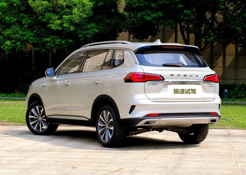 15万预算，长安CS75PLUS/荣威RX5 MAX怎么选