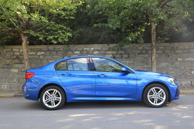 不到20万就能开回家的BMW 1系，能否满足你对蓝天白云的期待？