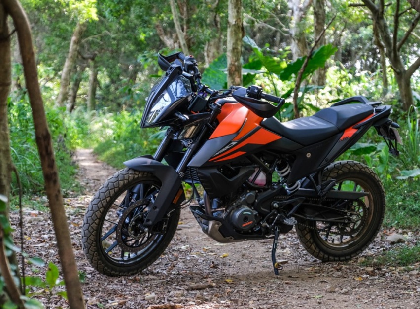 神級新手摩托配彎道abs和循跡系統ktm390adv