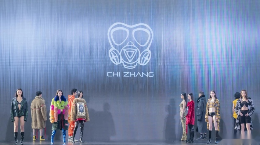 锐程PLUS 2022中国重庆时尚周启幕 探索全新数字化模式的时尚秀场