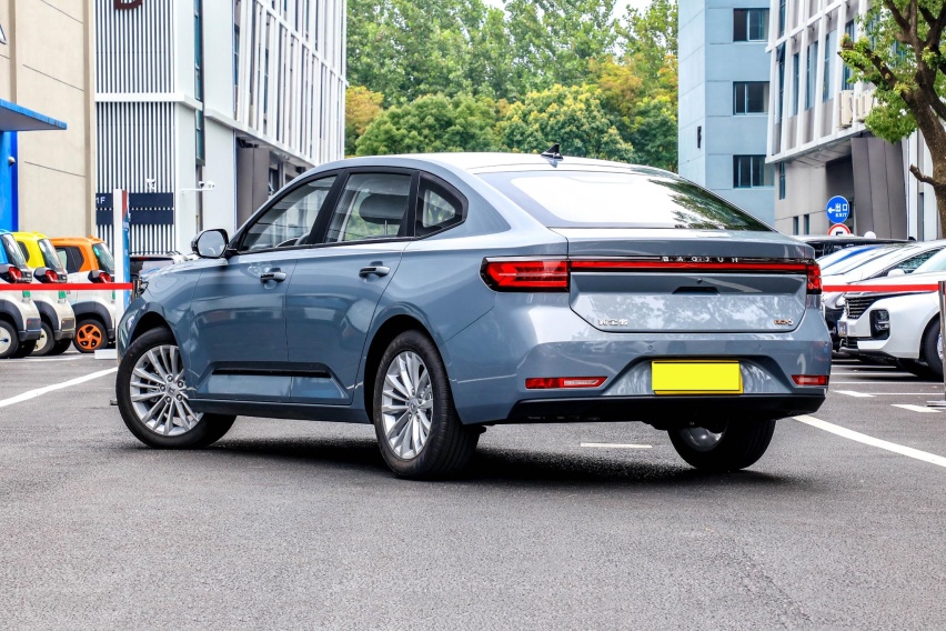 7万左右买啥车？这三款“代步车”，经济又实用，品牌也可靠