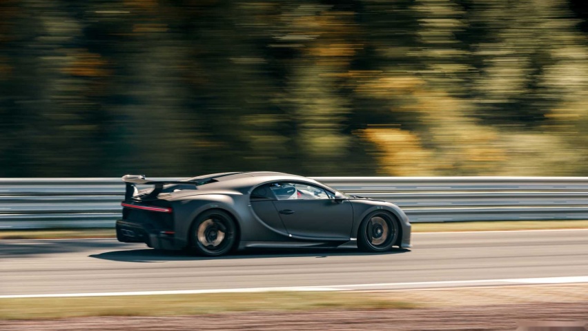bugatti-chiron-pur-sport (2).jpg