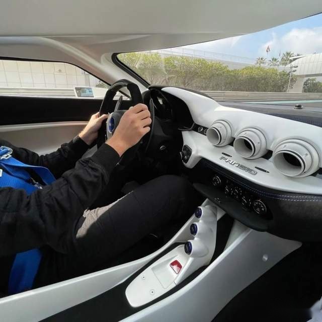 Veloqx Fangio F125 TDE亮相亚斯码头赛道
