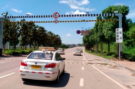 考科目三时遇到特殊情况，如何处理才能合格？