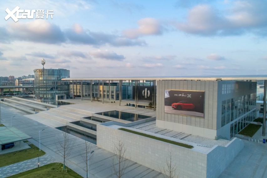 高合汽车携HiPhi X四款新车型亮相上海车展