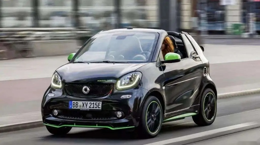 smart fortwo | 汽车+女性+神话=奔驰？