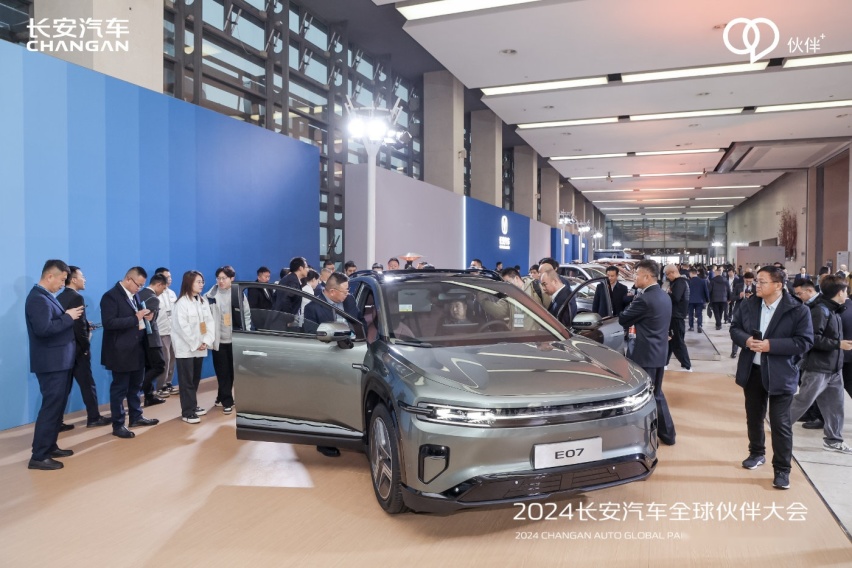 280万目标，8款新能源产品，2024“好戏”看长安