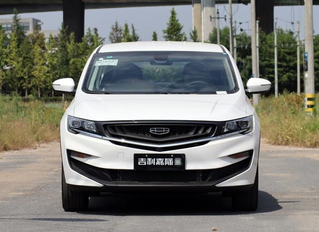 同样是10万级6座车,新宝骏RM5与吉利嘉际怎么选?