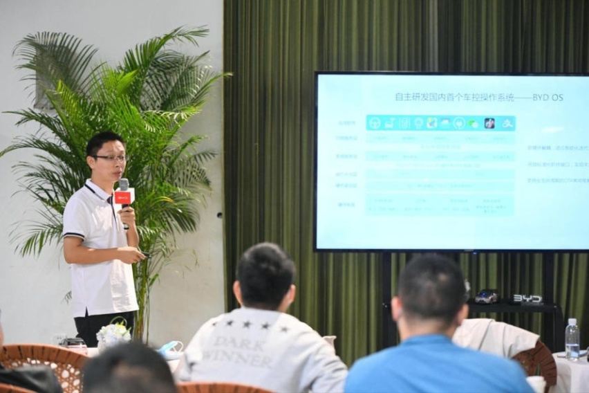 比亚迪现在的销量靠刀片电池，未来的销量得靠它——e平台3.0
